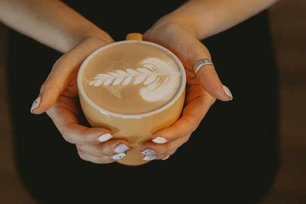 Effortlessly Chic: Mastering the Art of Blazer Styling for a Relaxed Weekend Vibe